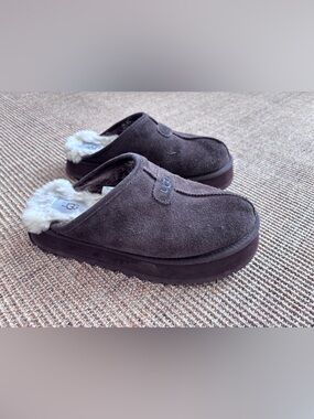 UGG Women’s Discoquette Slide Slippers - Chocolate Brown Suede US8